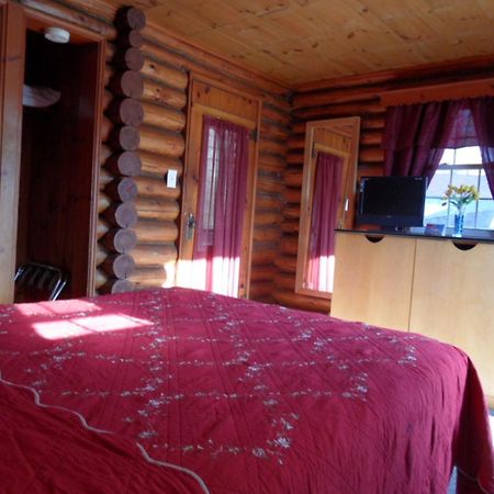 Seven Dwarfs Cabin - On The Brook Cabins Lake George Exterior foto