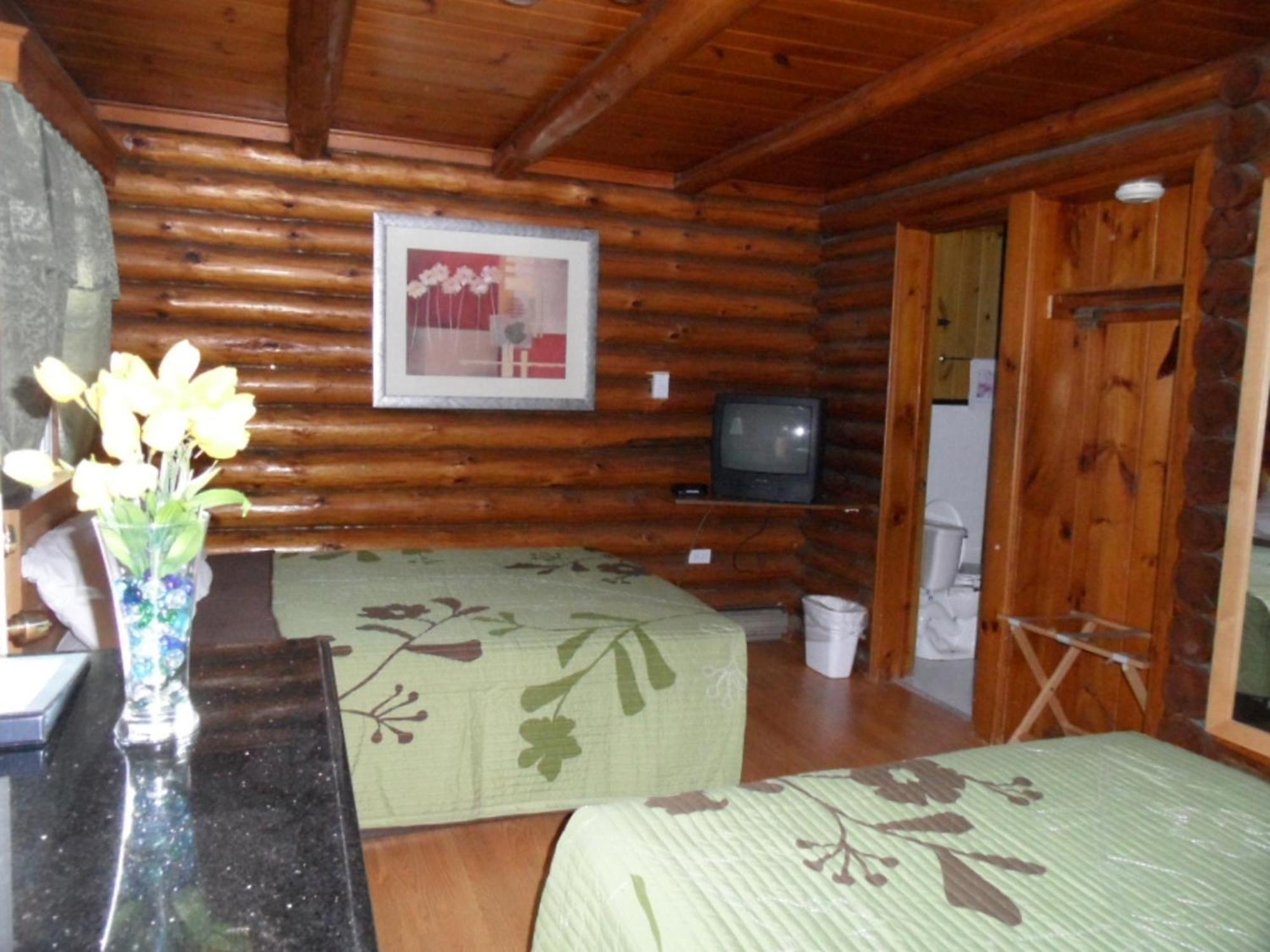 Seven Dwarfs Cabin - On The Brook Cabins Lake George Quarto foto