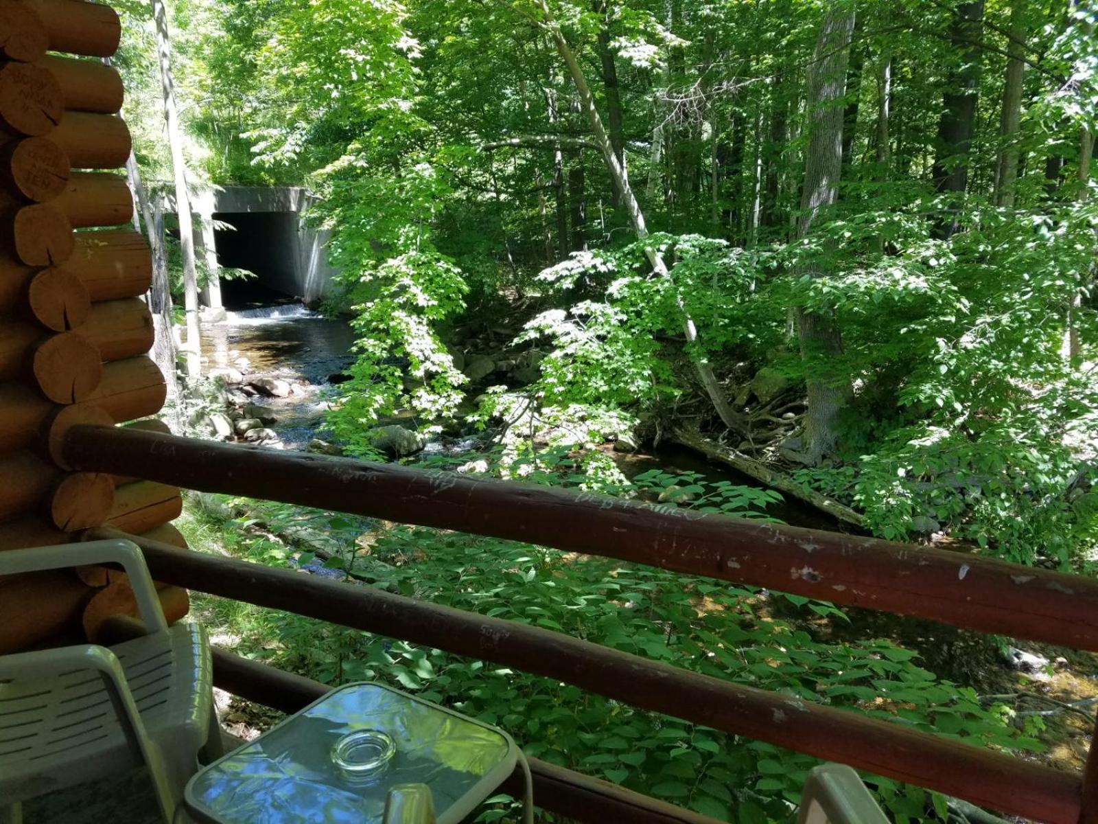 Seven Dwarfs Cabin - On The Brook Cabins Lake George Exterior foto